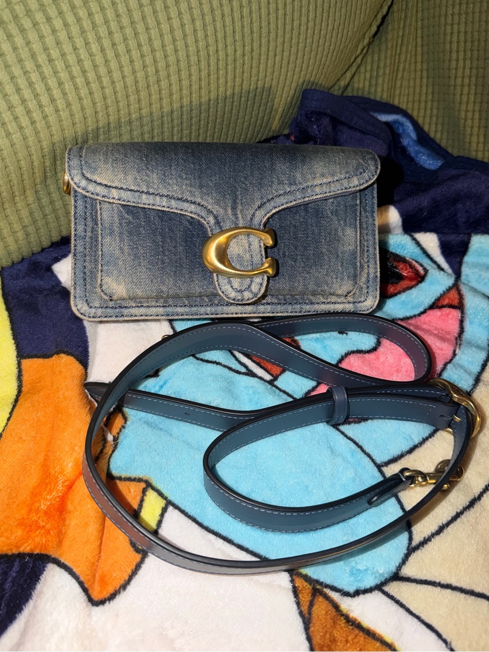 FIRM PRICE!! Like new coach denim tabby 20